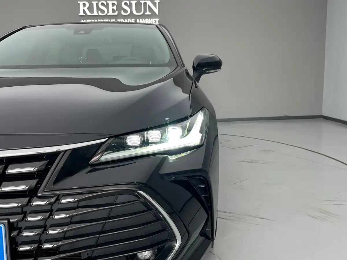 Toyota Avalon 2024 2.0L Luxury Edition фото 4