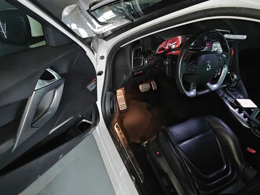 DS 5 2014 2014 1.6T Luxury THP200