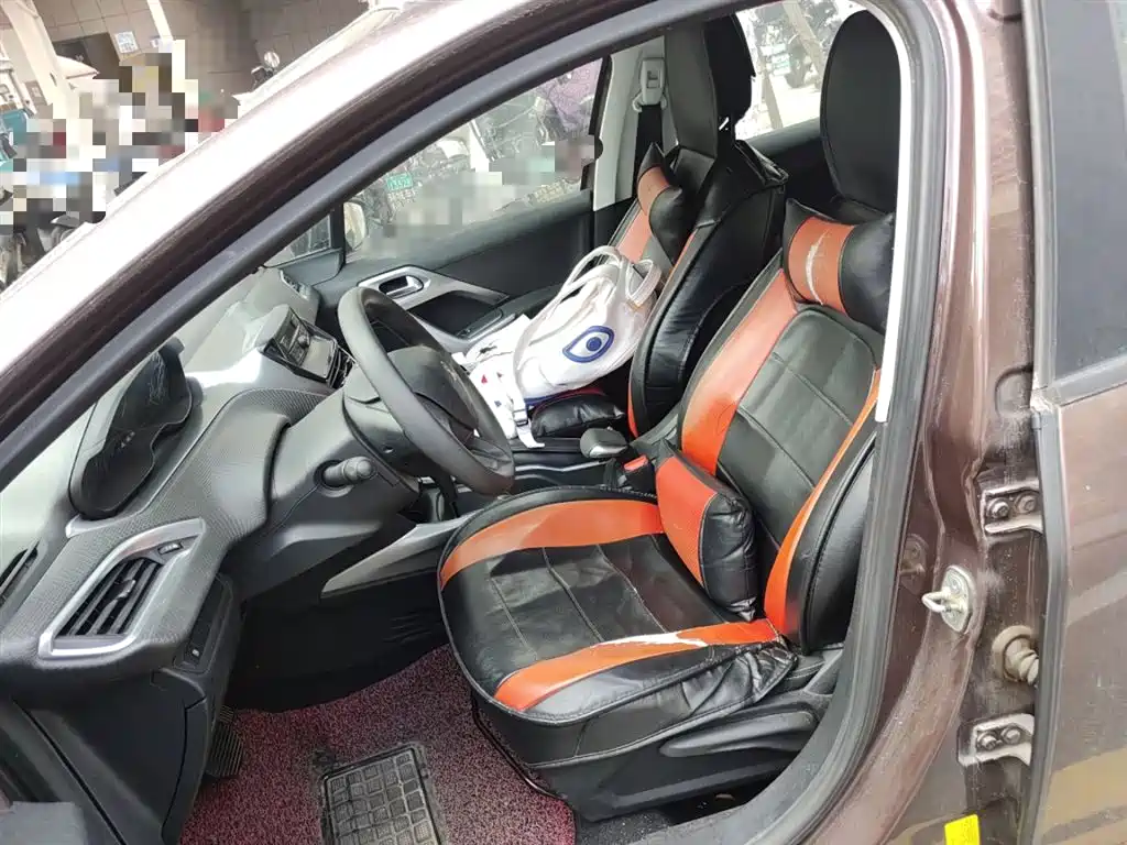 Peugeot 2008 2014 1.6L Automatic Trend Edition фото 8