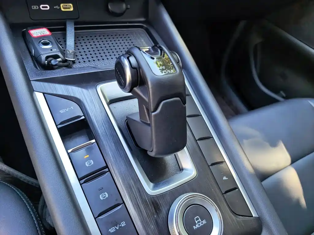 Great Wall Pao 2025 2024 Model 2.4T Passenger Version Automatic Diesel 4WD Comfort Type