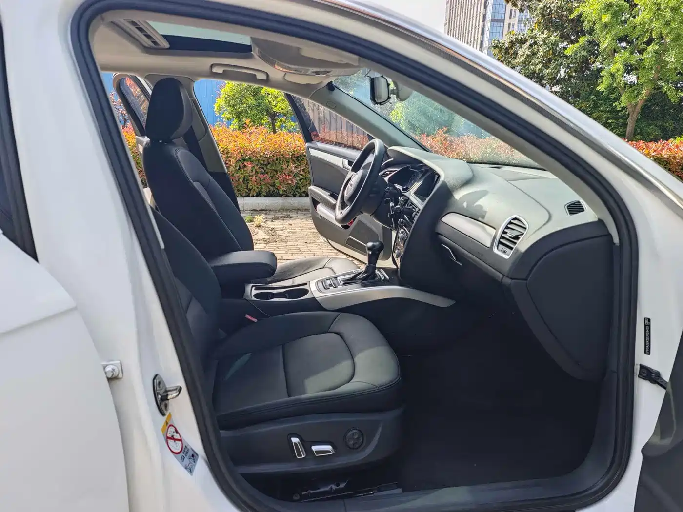 Audi A4L 2013 35 TFSI Automatic Standard фото 10
