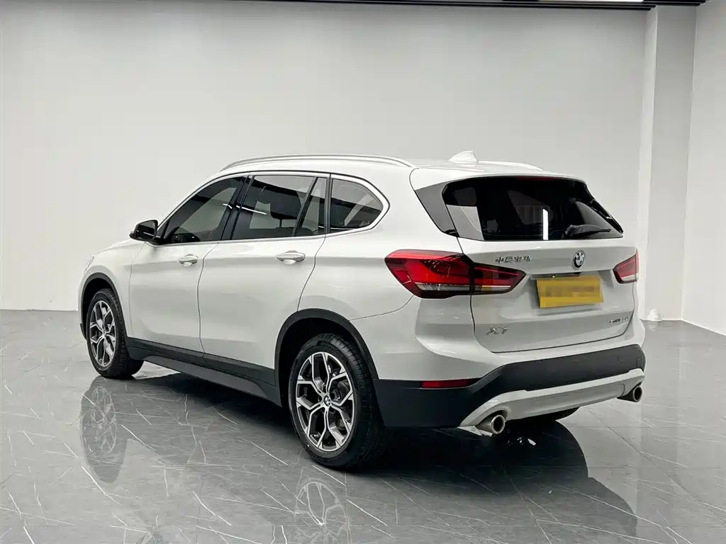 BMW X1 2021 sDrive25Li Leading фото 4