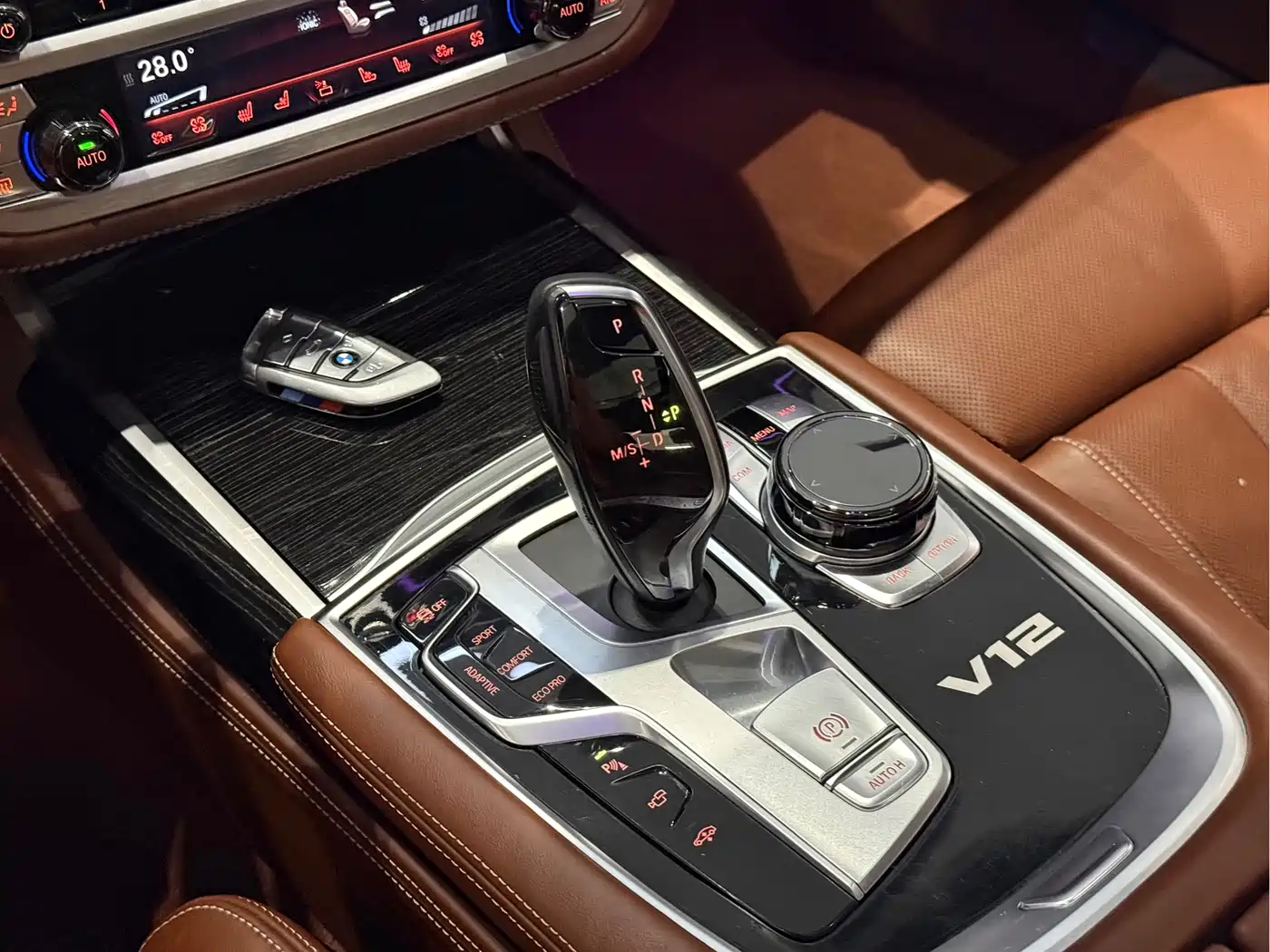 BMW 7 Series 2017 M760Li xDrive Excellence Luxury фото 14