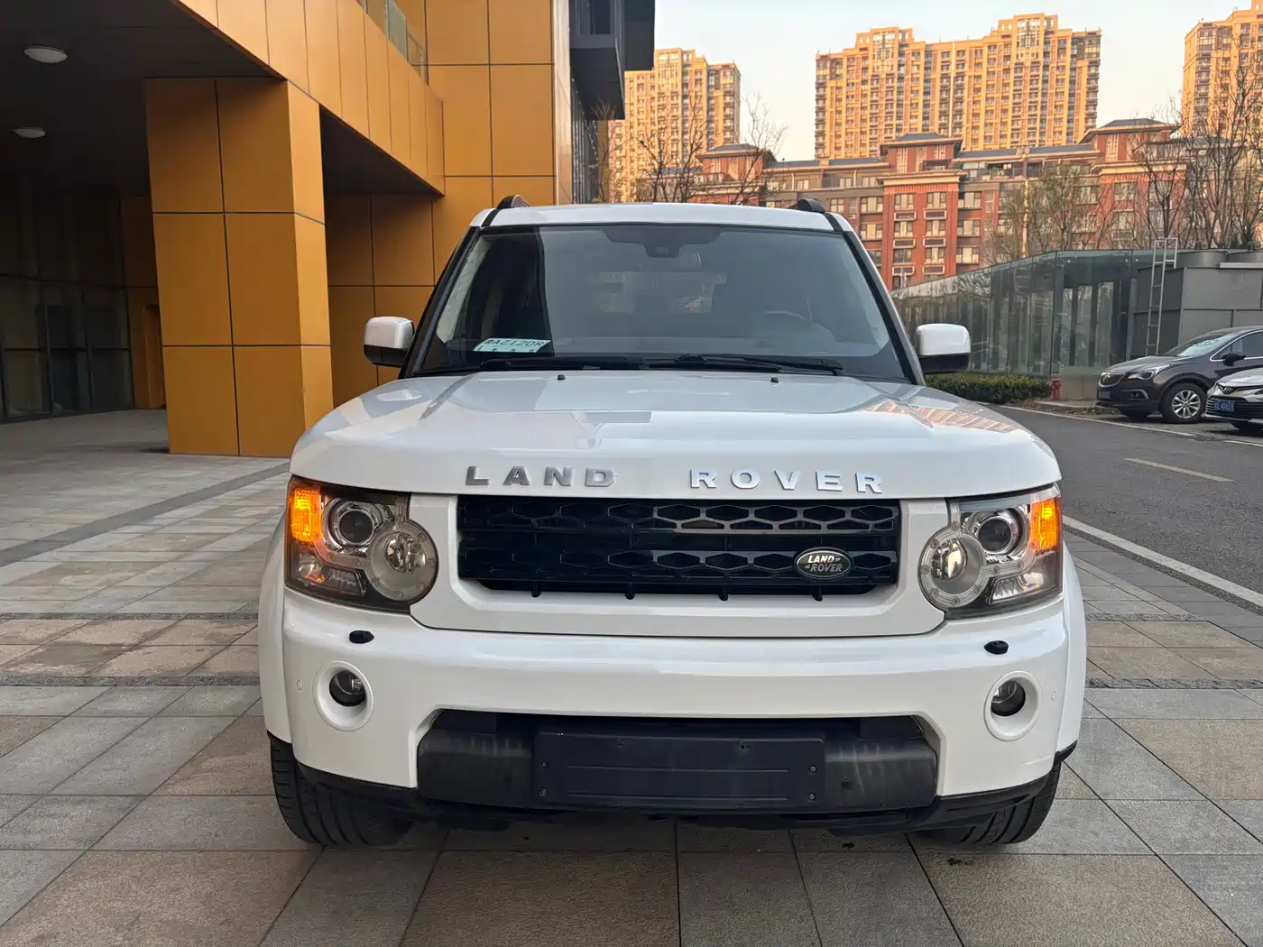 Land Rover Discovery 2013 3.0 SDV6 HSE Diesel фото 8