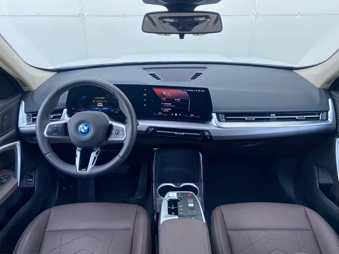 BMW iX1 2025 eDrive25L M Sport Package фото 14