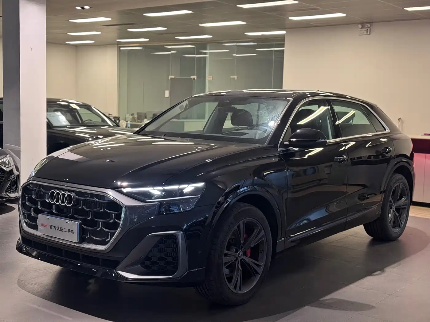 Audi Q8 2024 55 TFSI Luxury Sport