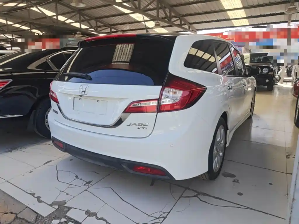 Фото 7 - Honda Jade