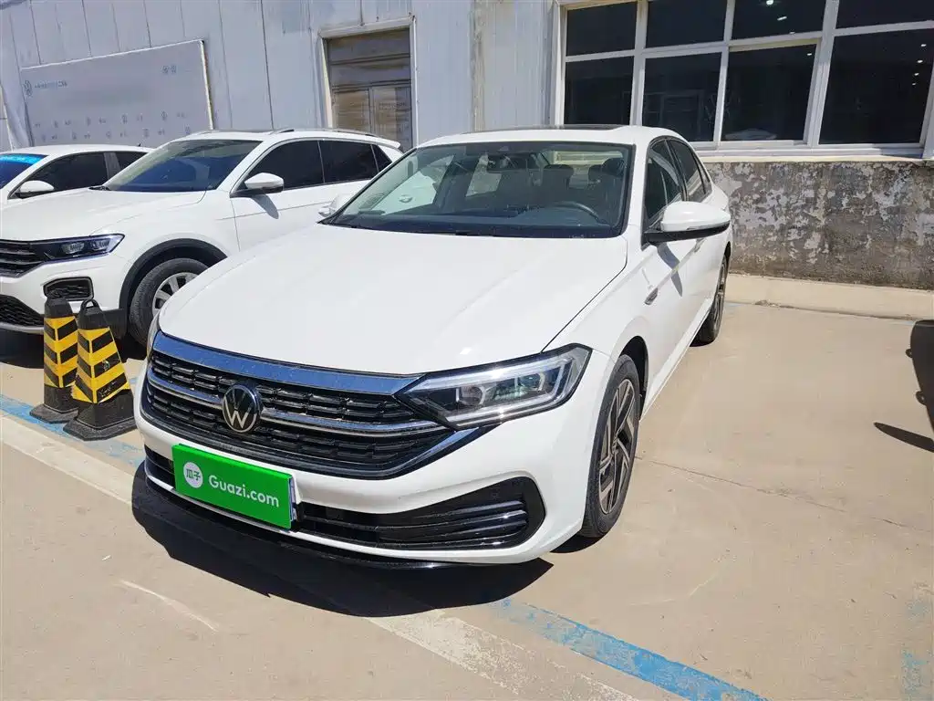 Volkswagen Sagitar 2023 300TSI DSG Surpassing Edition фото 2