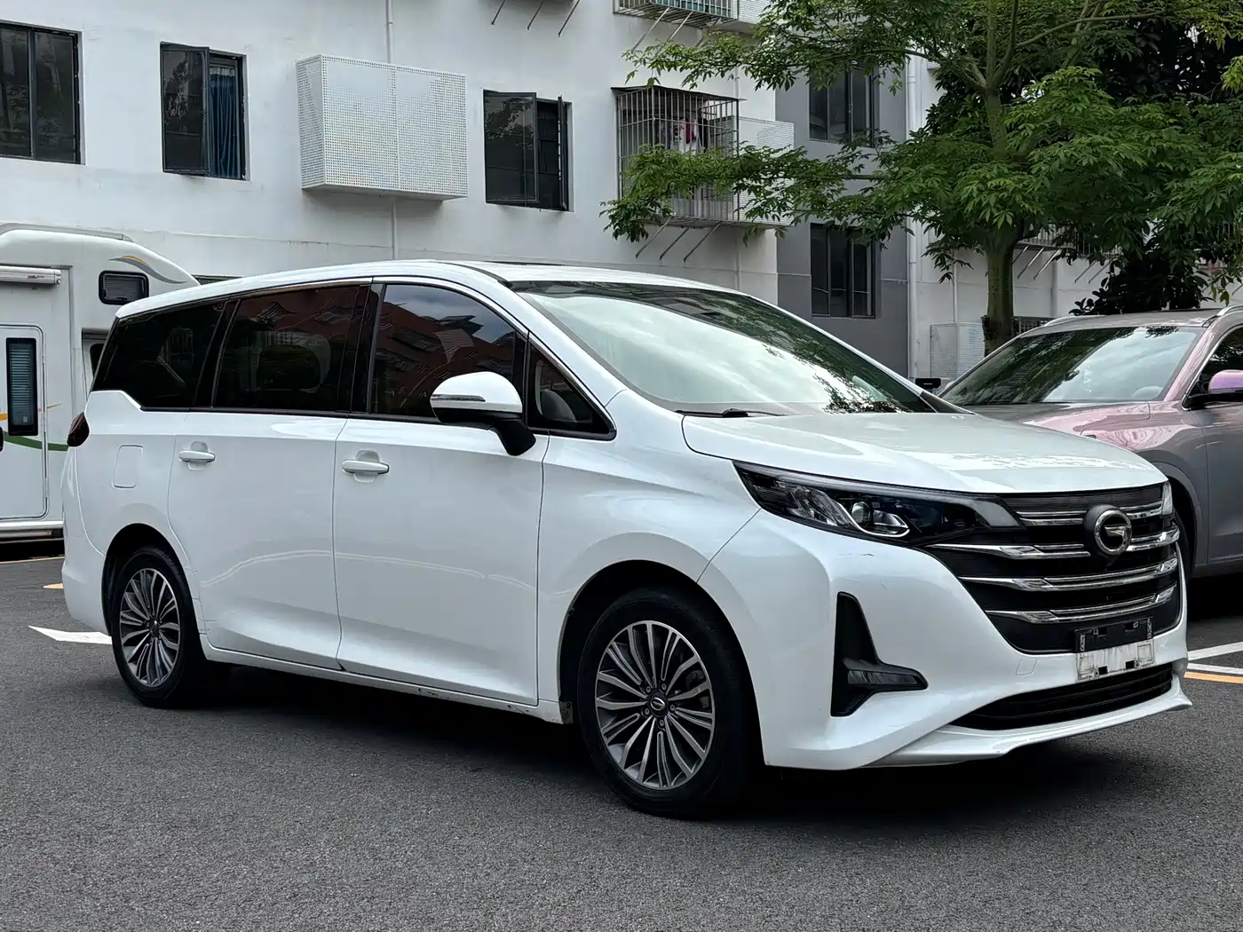 GAC Trumpchi Trumpchi M6 2019 270T Automatic Premium Edition (7-Seater) China V фото 3