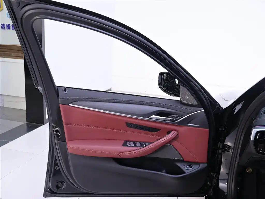 BMW 5 Series 2023 Facelift 530Li Premium M Sport Package фото 18