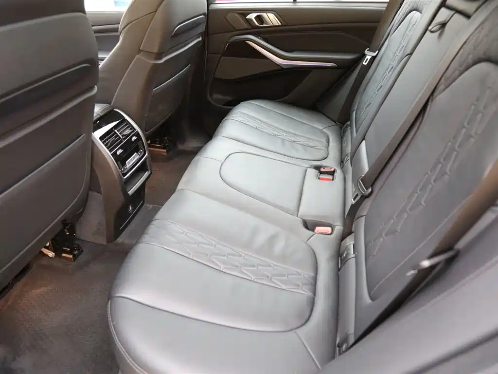 BMW X5 (Import) 2019 xDrive40i Exclusive M Sport Package фото 9