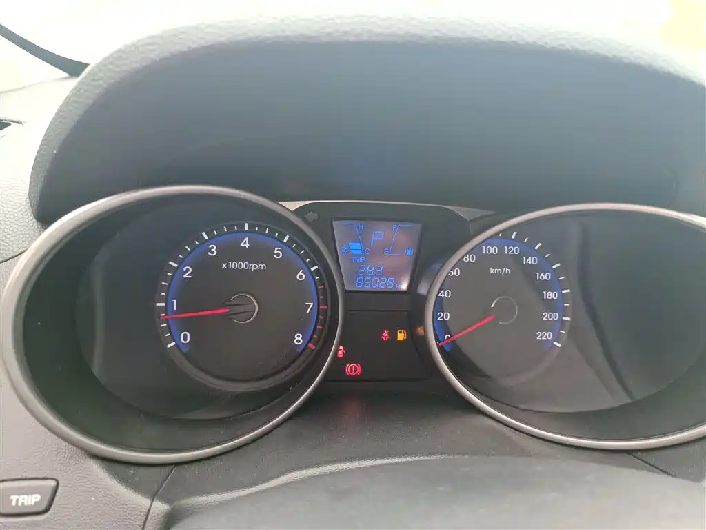 Hyundai Beijing Hyundai ix35 2015 2.0L Automatic 2WD Smart Type China IV фото 12