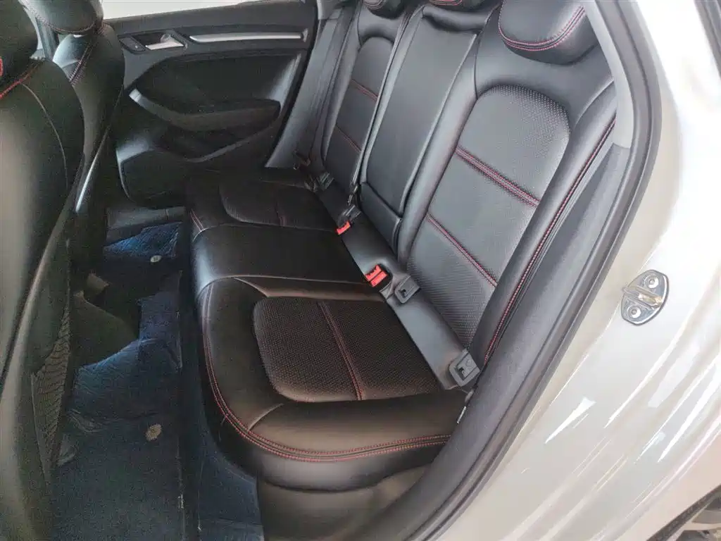 Audi A3 2018 30th Anniversary Limousine 35 TFSI Progressive фото 17