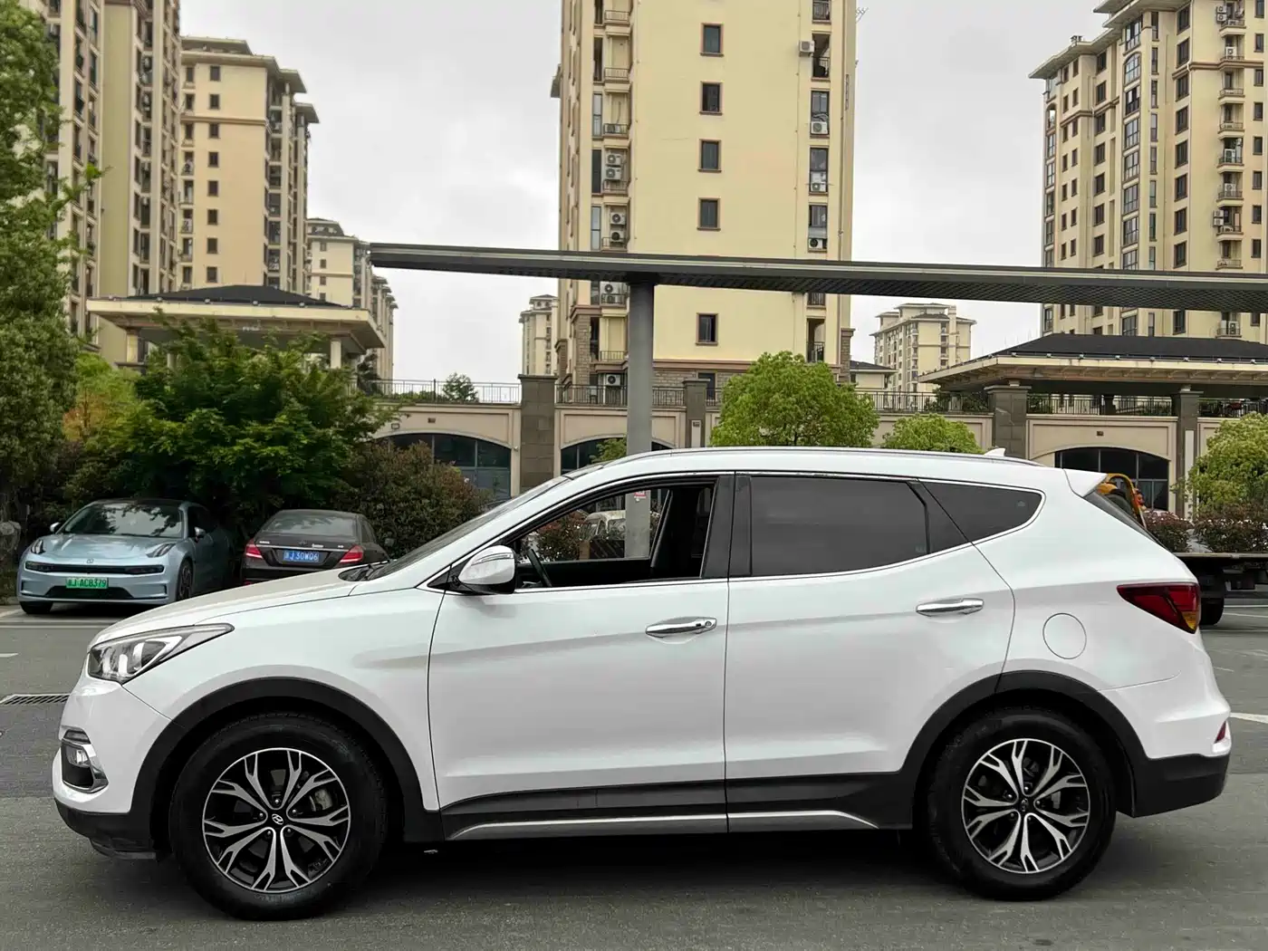 Hyundai Santa Fe 2017 2.4L Automatic 2WD Intelligent 5-Seater фото 15