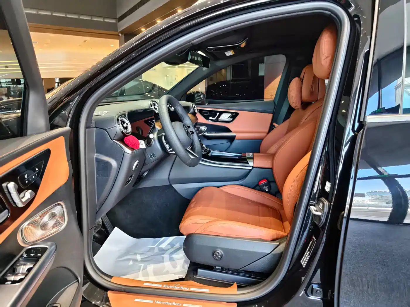 MERCEDES-BENZ GLC
