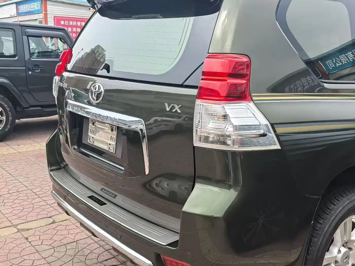 Toyota Prado 2010 4.0L Automatic VX NAVI фото 2
