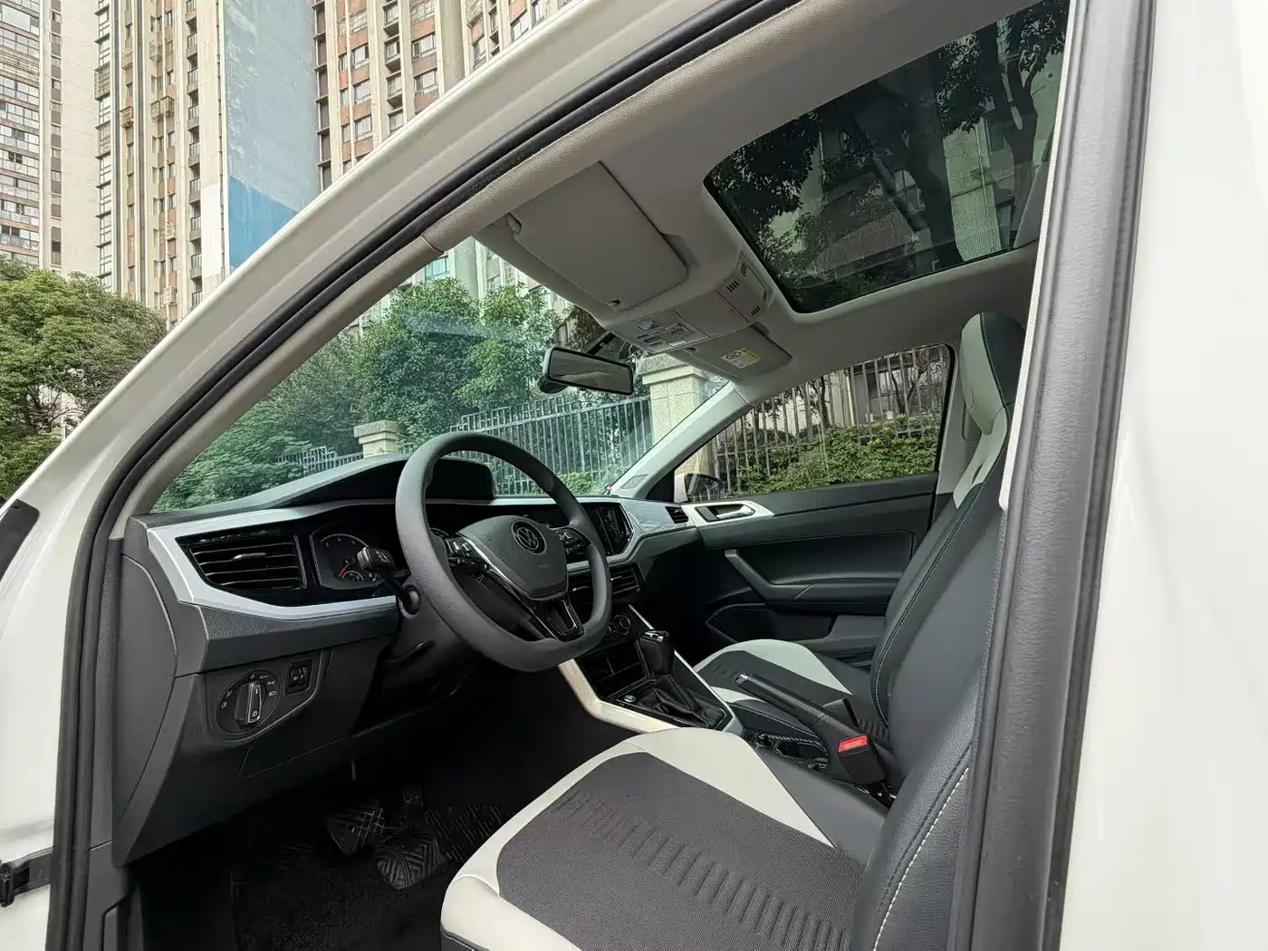 Volkswagen Polo 2021 2021 Plus 1.5L Automatic Colorful Tech Edition