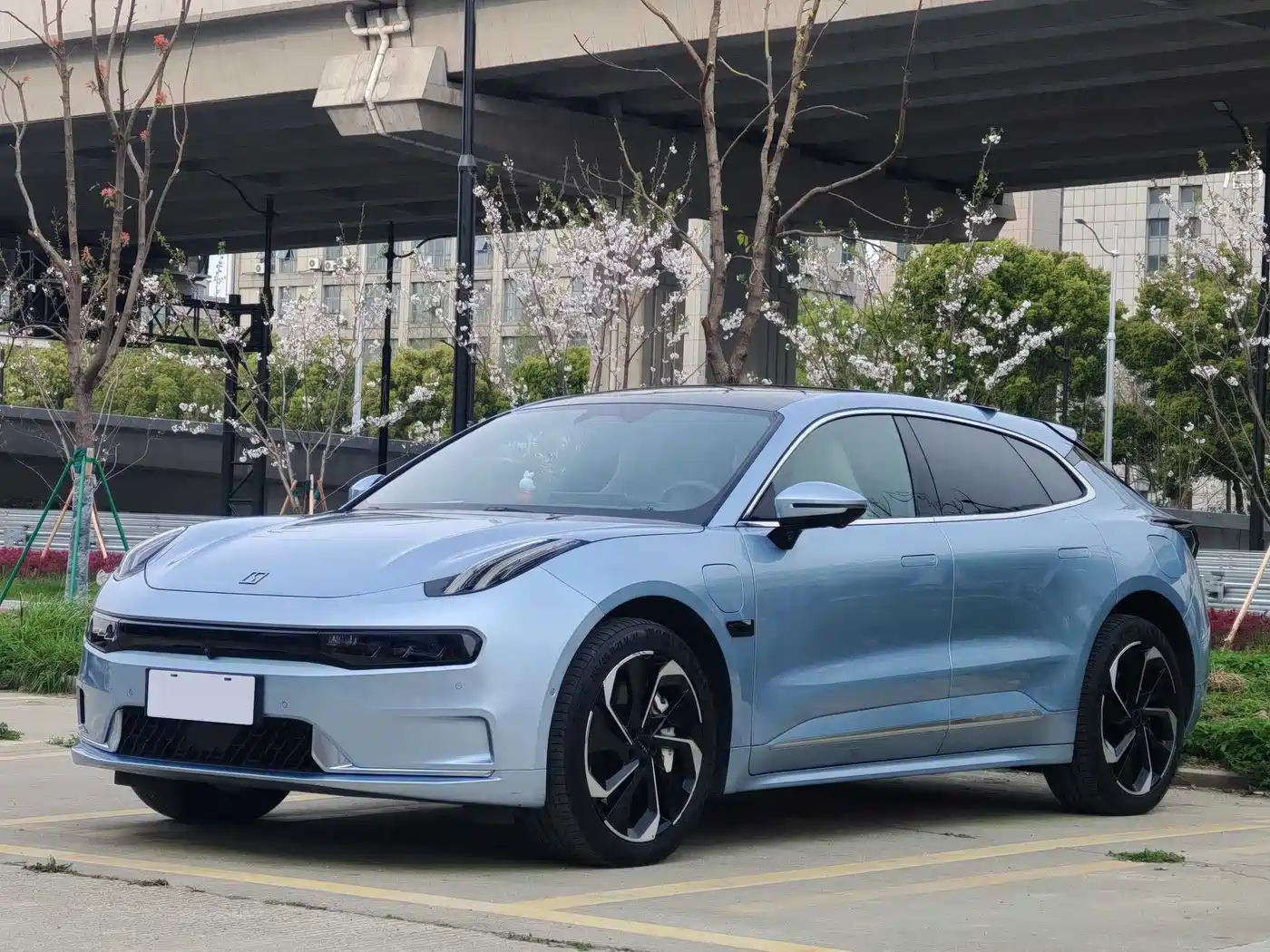 ZEEKR EXTREME KRYPTON 001