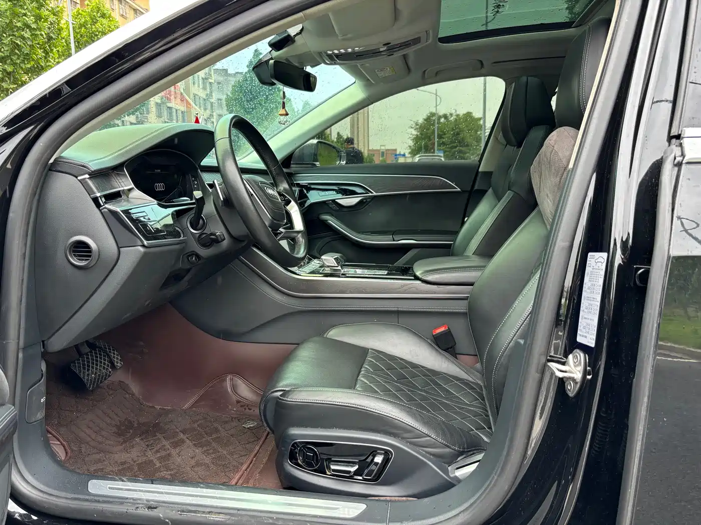 Audi A8 2023 A8L 50 TFSI quattro Exclusive фото 4