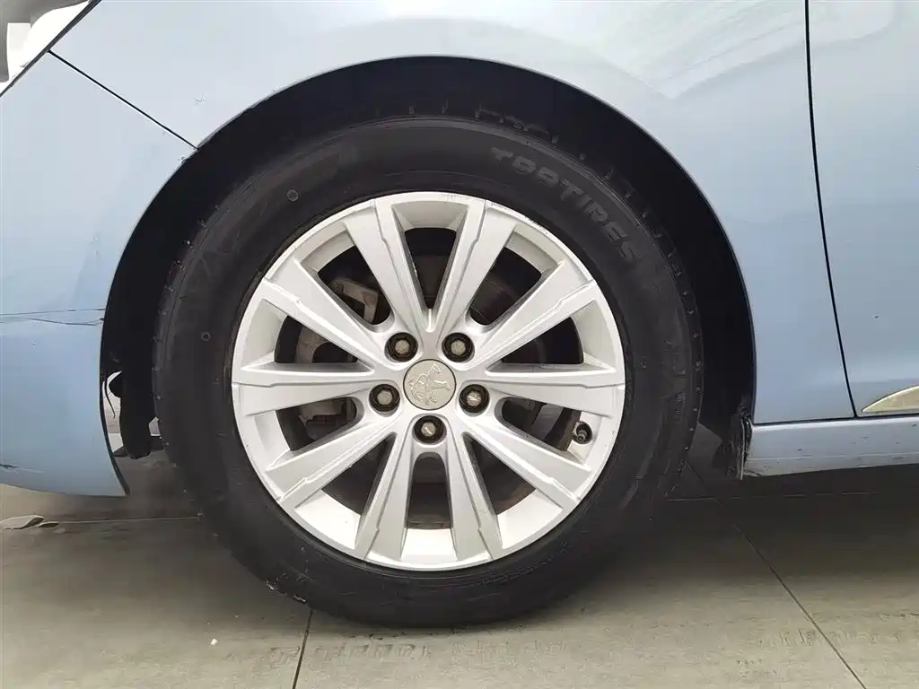 Peugeot 308S 2015 1.2T Auto Dynamic Edition фото 17