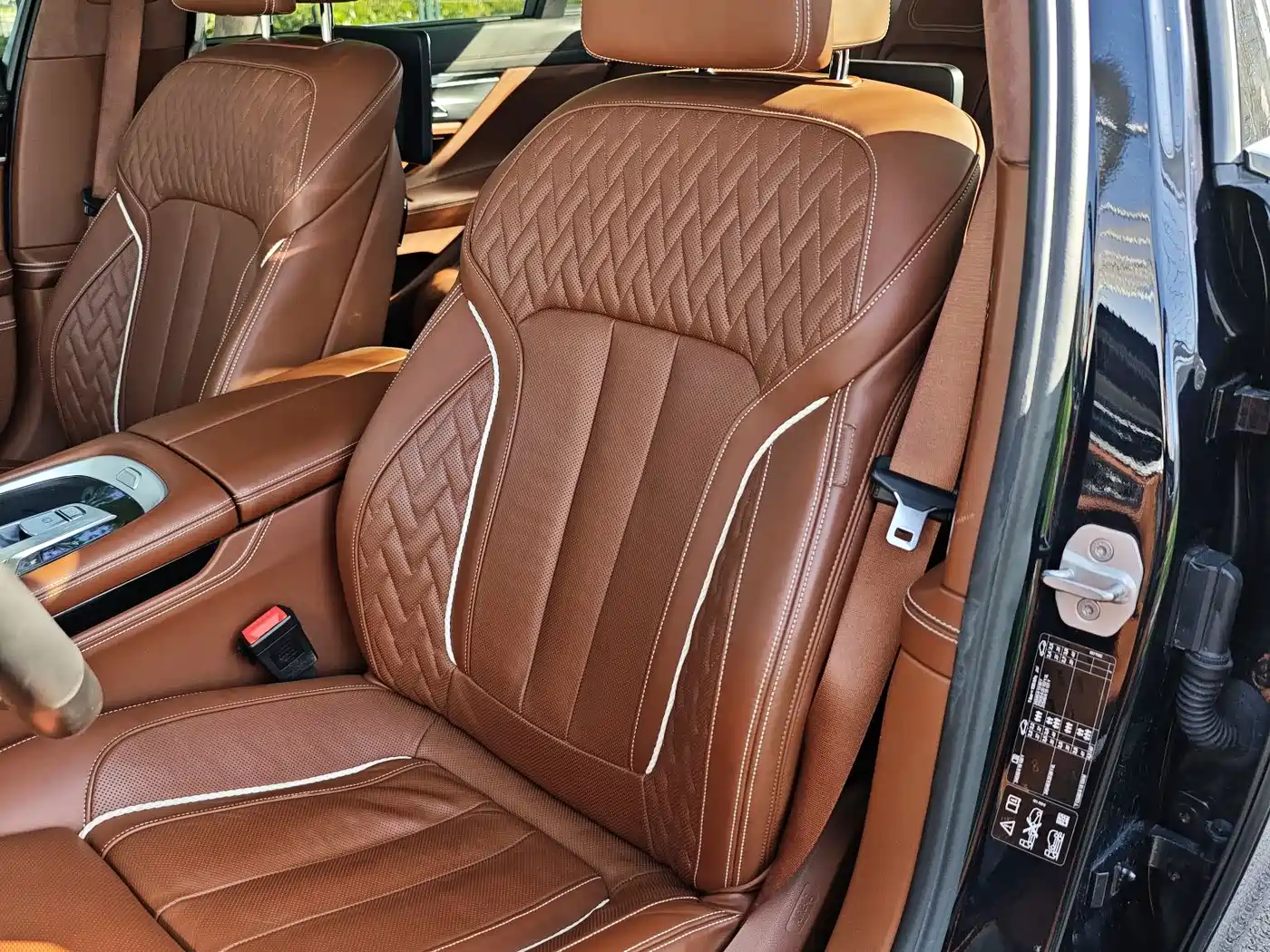 BMW 7 Series 2017 750Li xDrive Customized Edition (4-Seater) фото 11
