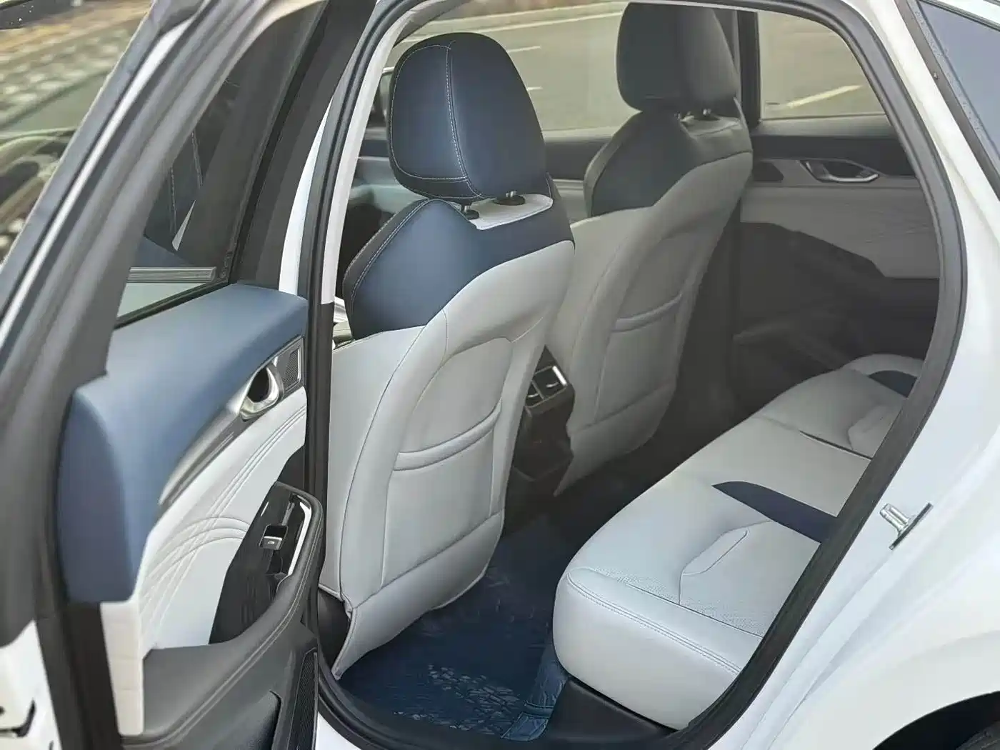 GEELY AUTOMOBILE XINGRUI