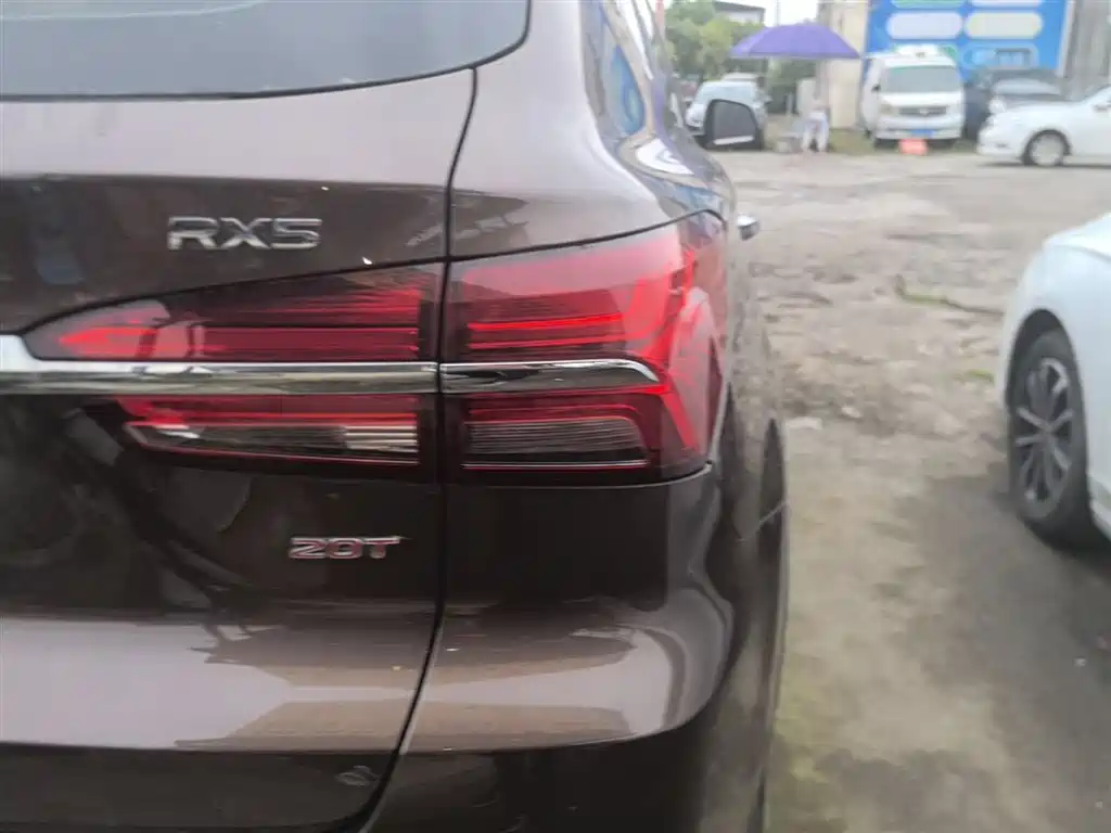 Фото 8 - Roewe RX5