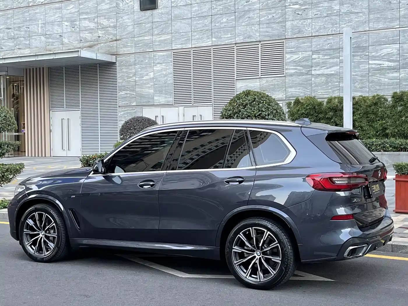 BMW X5 (Import) 2020 xDrive40i M Sport Package фото 4