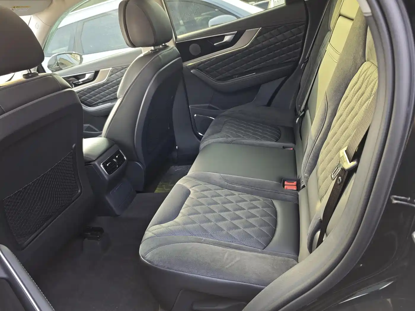 Hongqi HS5 2019 2.0T Smart Connect Enjoy 4WD Edition фото 15