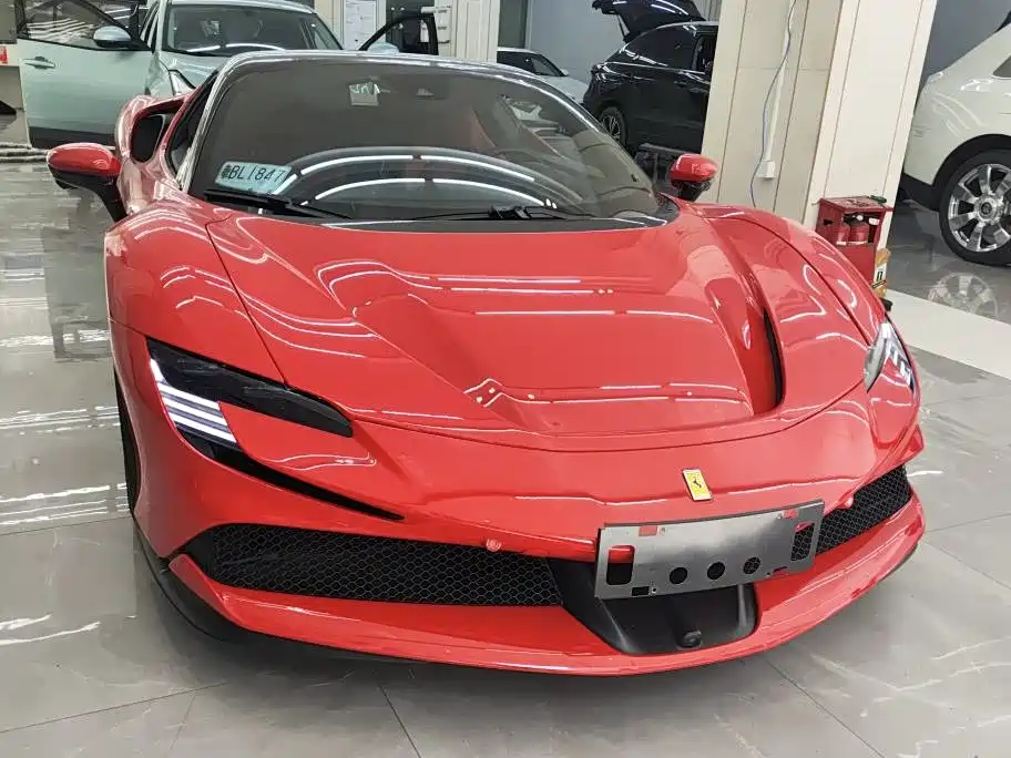 Photo 2 - Ferrari SF90