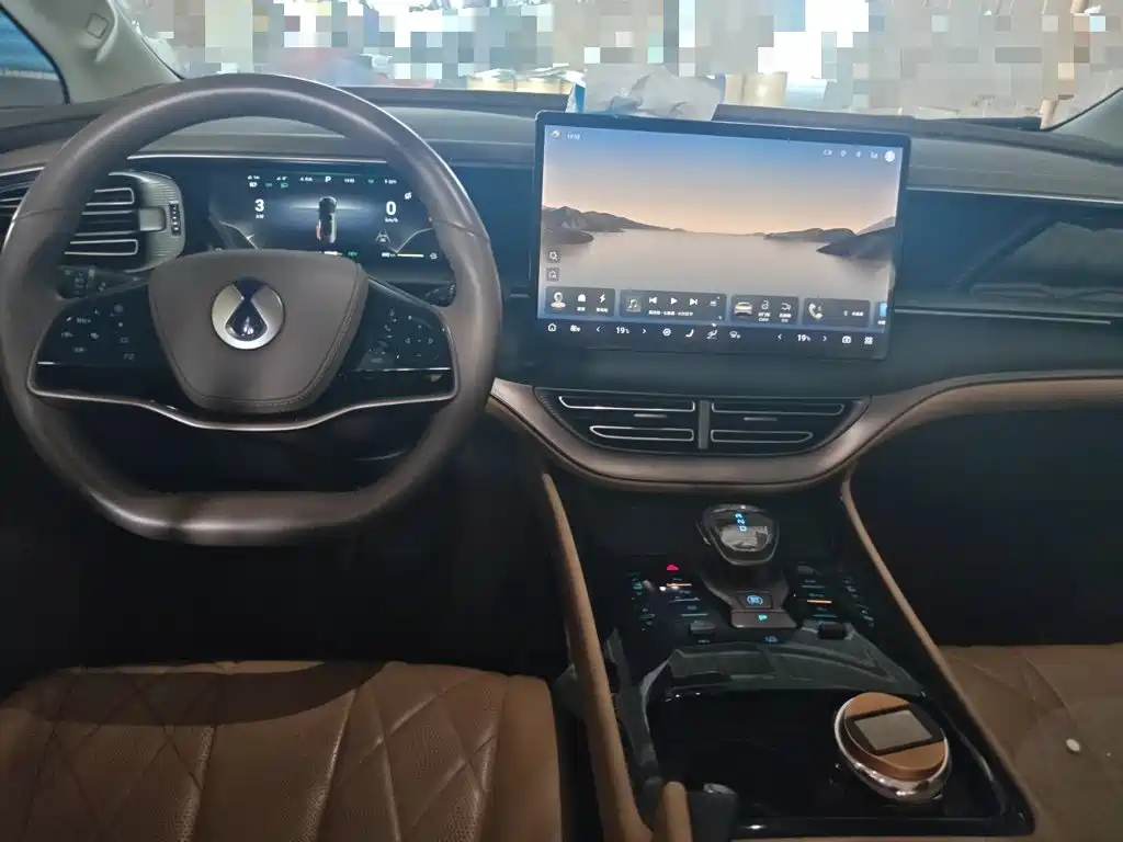 Denza D9 2023 2022 DM-i 970 AWD Flagship