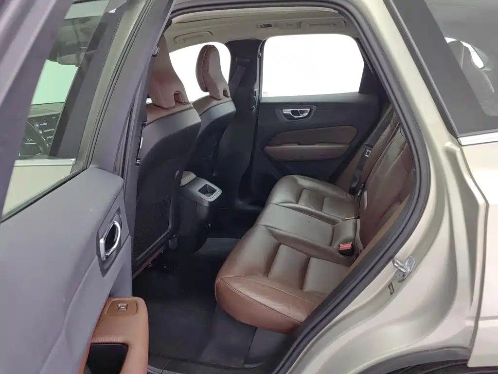 Photo 15 - Volvo XC60
