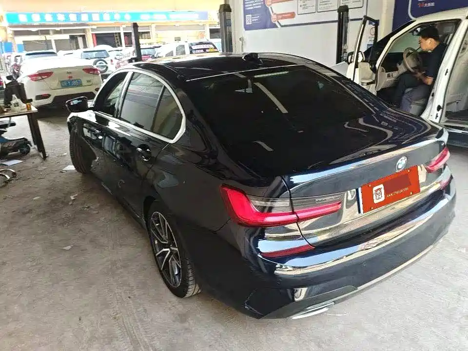 BMW 3 Series 2021 325i M Sport Package фото 4