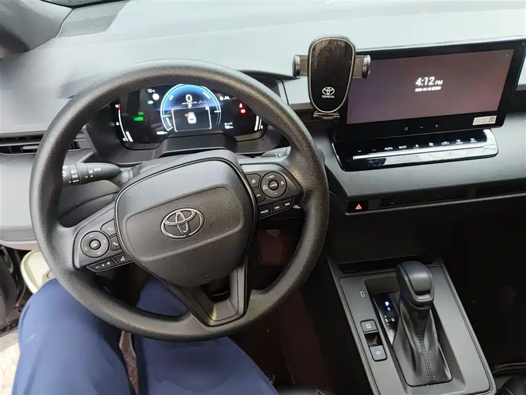 Toyota Corolla Cross 2025 2.0L Intelligent Hybrid Pioneer Edition фото 6