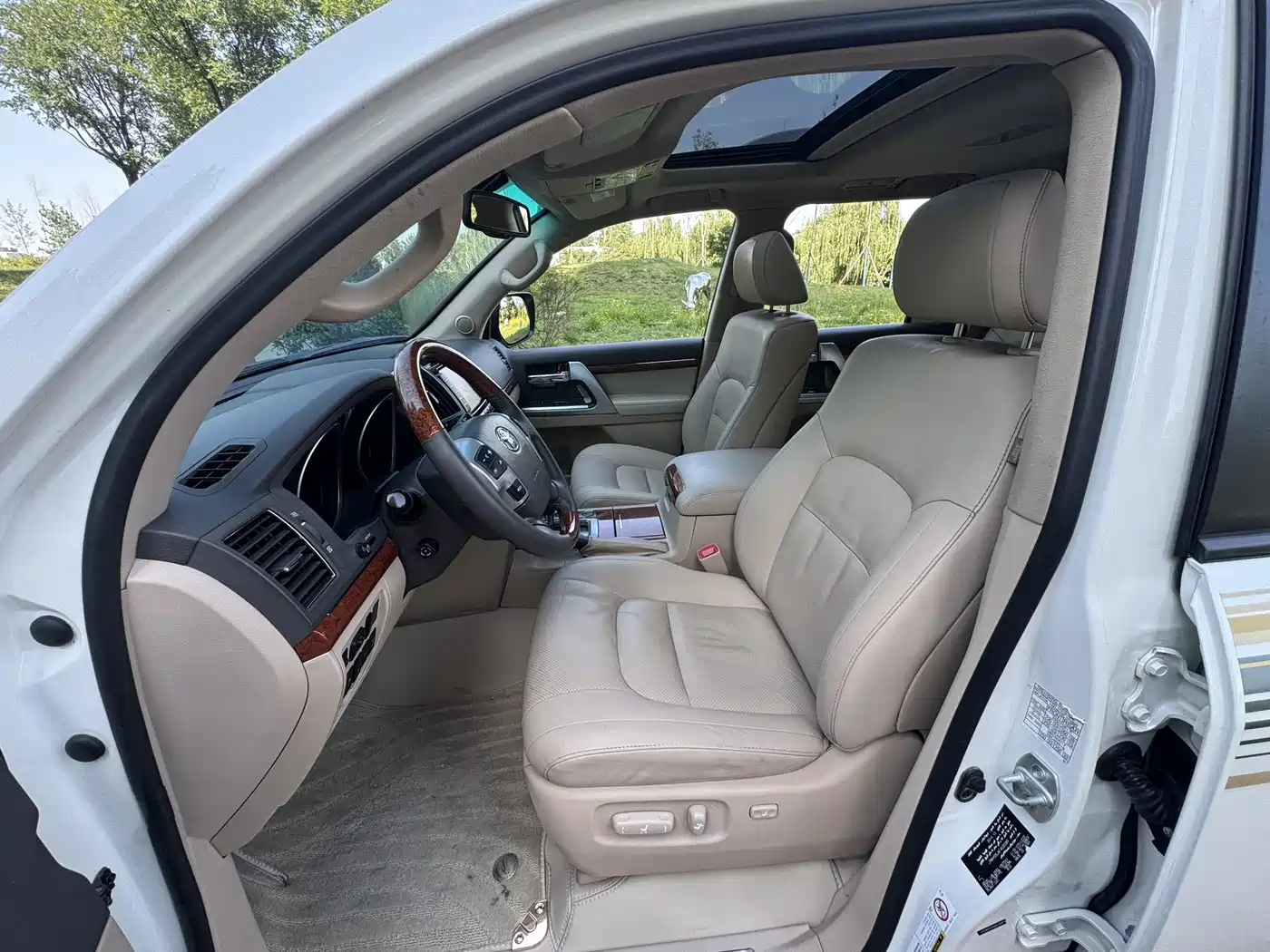 Toyota Land Cruiser (Import) 2015