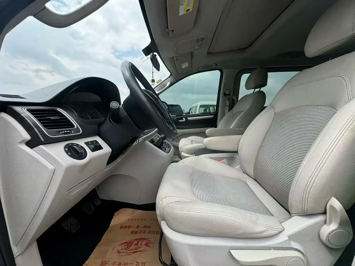 SAIC Maxus Maxus G10 2018 PLUS 1.9T Manual Elite Edition Diesel фото 9