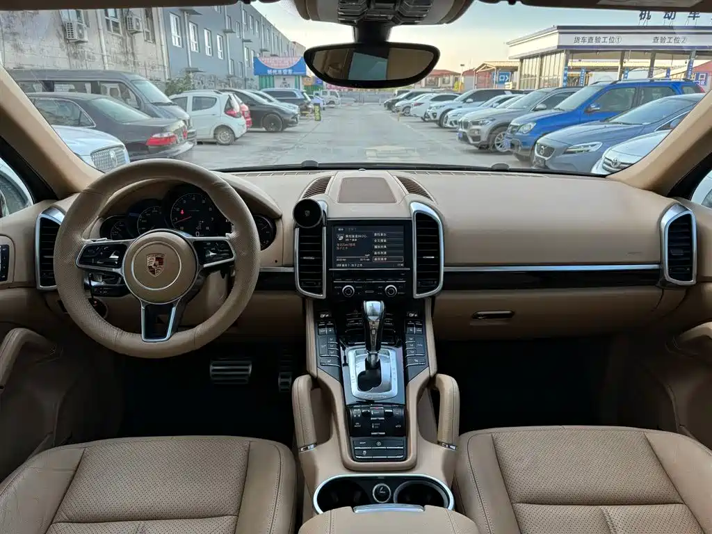 Porsche Cayenne 2015 Cayenne 3.0T фото 9