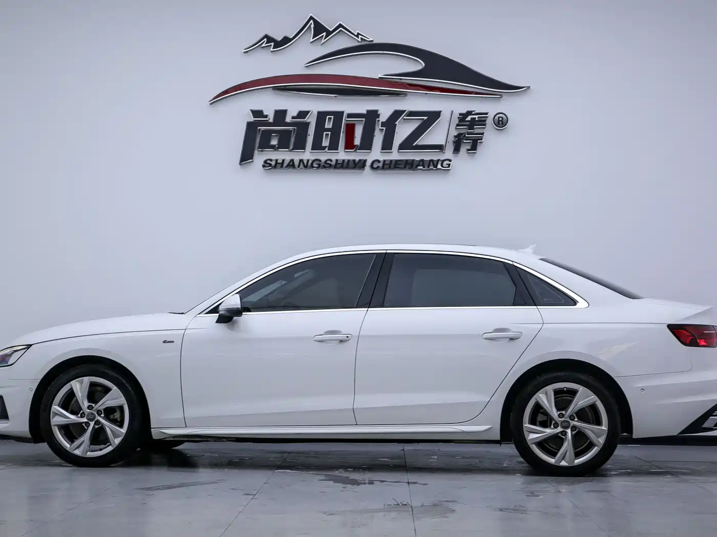 Audi A4L 2020 40 TFSI Luxury Elegance фото 4