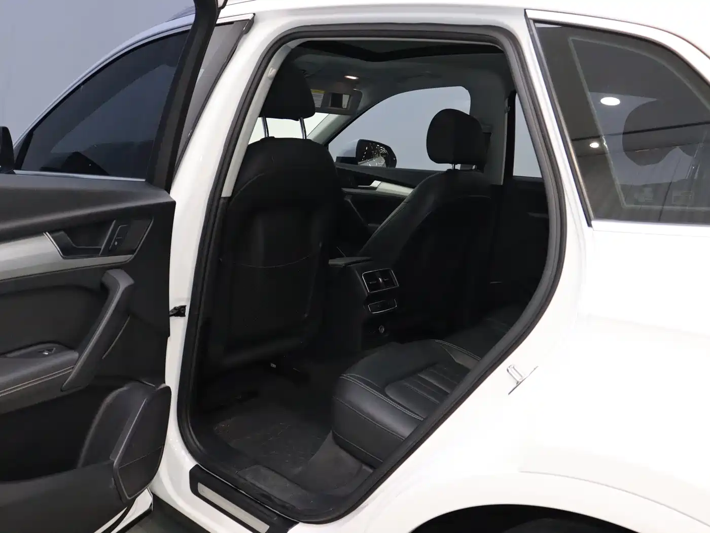 Audi Q5L 2020 40 TFSI Prestige Fashion фото 15