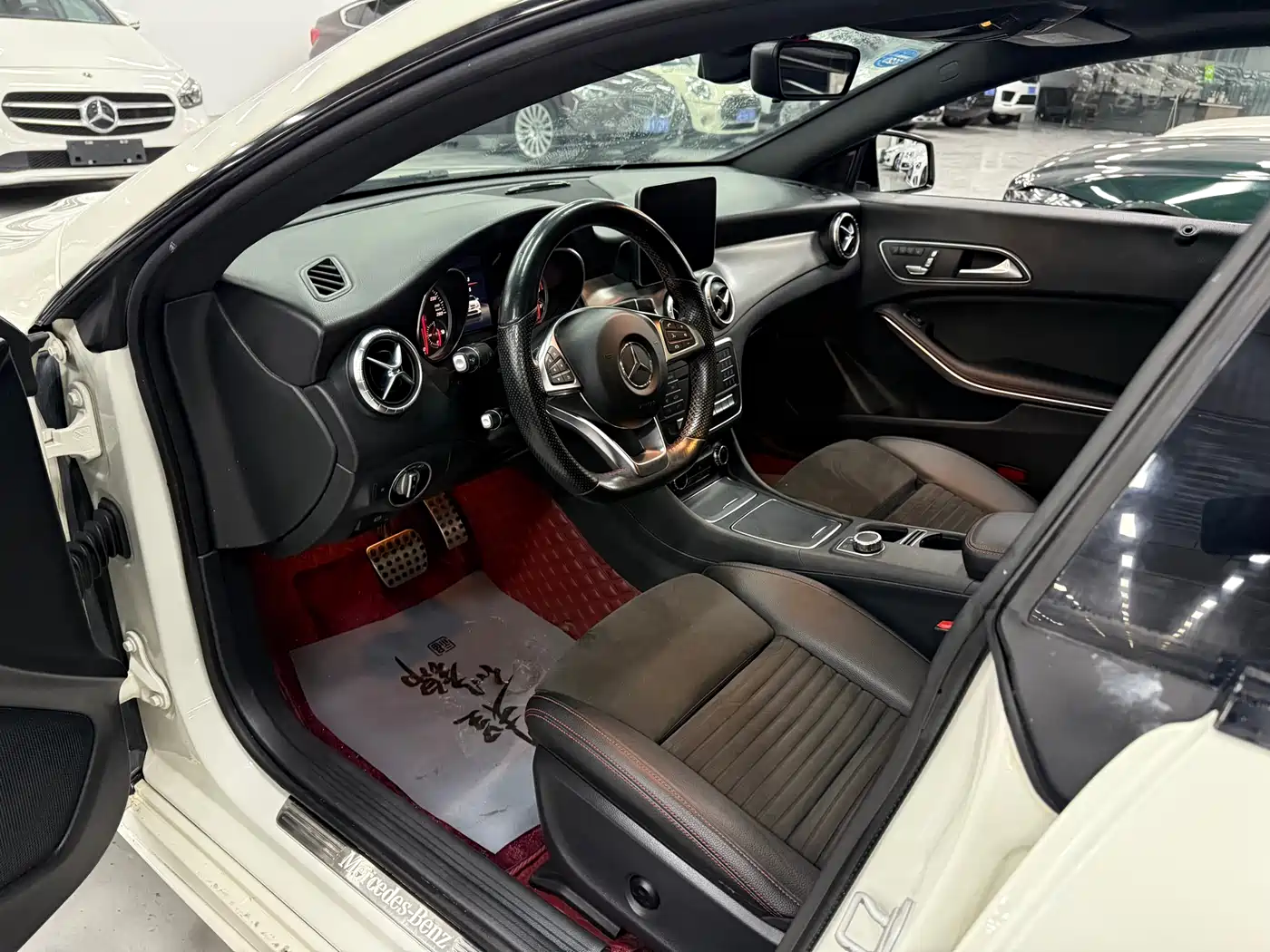 Mercedes-Benz CLA (Import) 2017 CLA 220 4MATIC фото 7