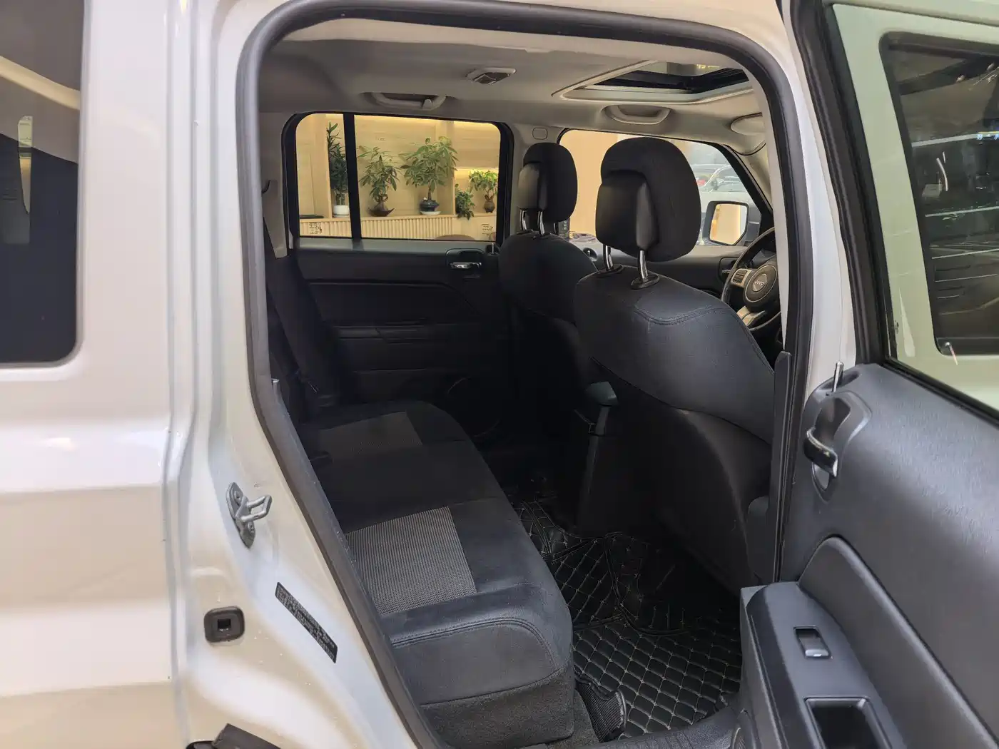 Jeep Patriot 2015 2014 2.4L Sport