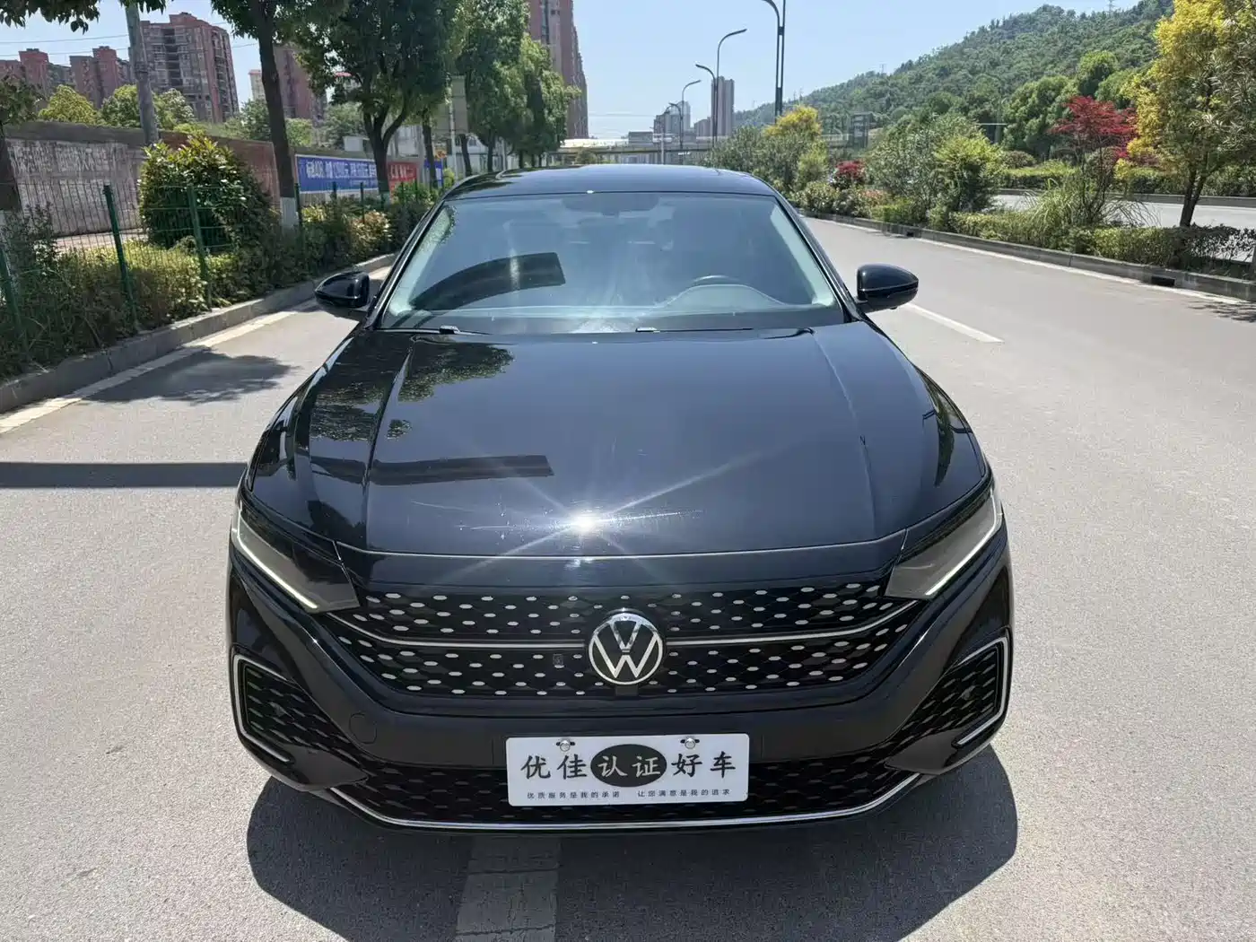 Volkswagen Passat 2022 330TSI Starlight Elite Edition фото 2