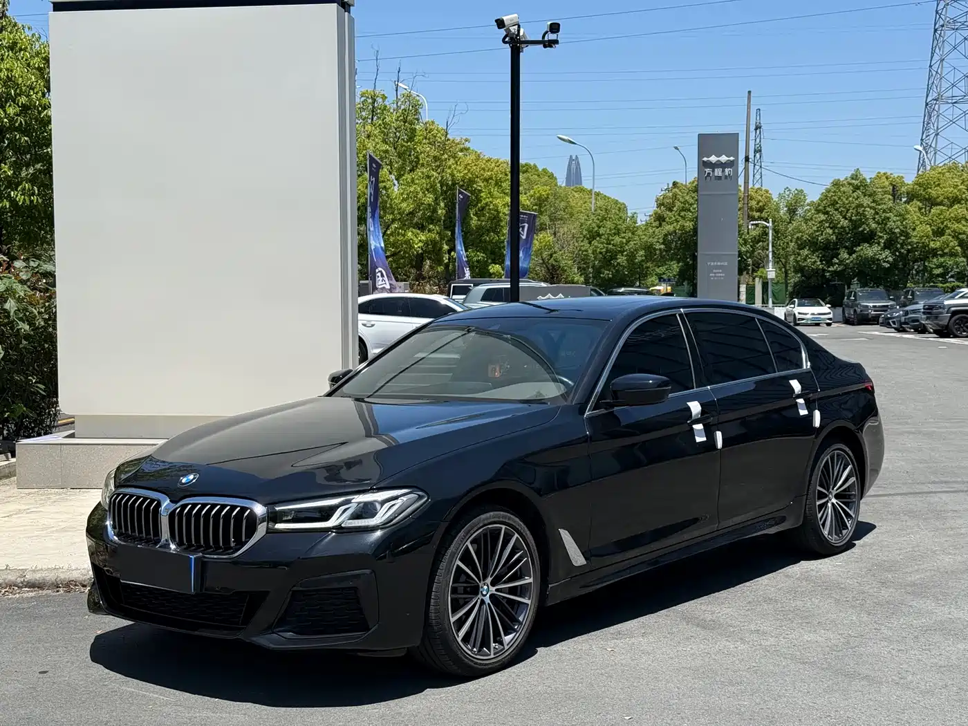 BMW 5 Series 2023 530Li Leading Luxury Package