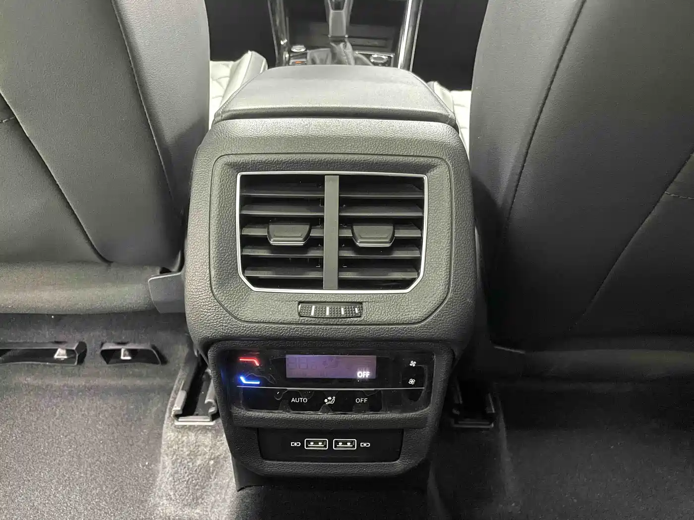 Volkswagen Tayron 2023 280TSI 2WD Luxury Plus Advanced Edition фото 8