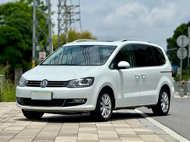 Volkswagen Sharan 2018 380TSI Premium 7-Seater