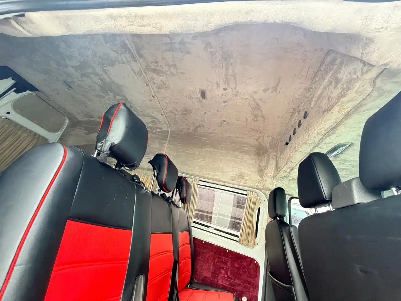 Ford Transit 2018 2019 2.0T Diesel Multi-Purpose Commercial Vehicle Medium Wheelbase Medium Roof 6-Seater China VI