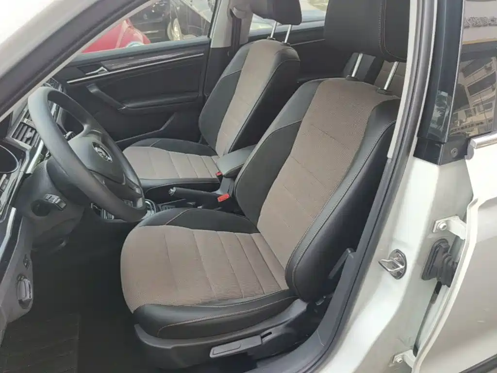Volkswagen C-TREK 2018 2017 1.6L Automatic Comfort