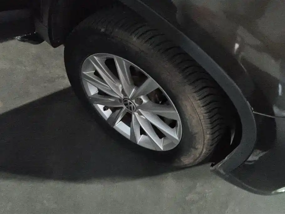 Volkswagen Tiguan 2016 Model 300TSI Automatic 4WD Trend Vision Edition фото 6