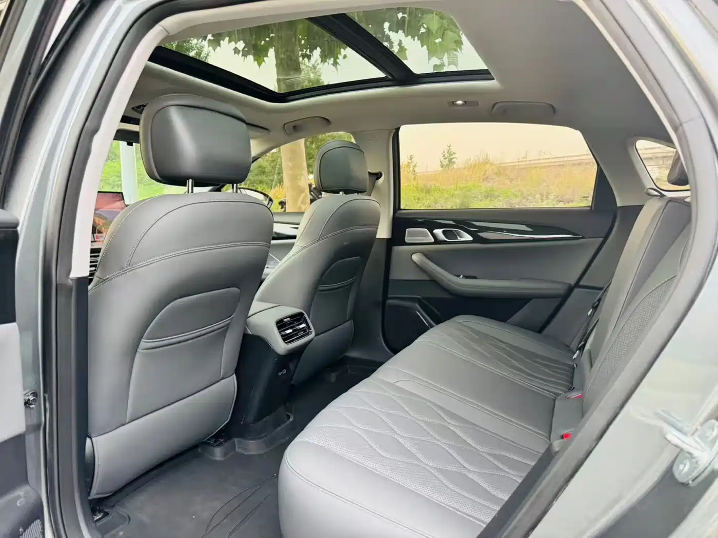 Geely Galaxy Galaxy A7 2025 EM-i 150km Long Voyage Edition фото 5