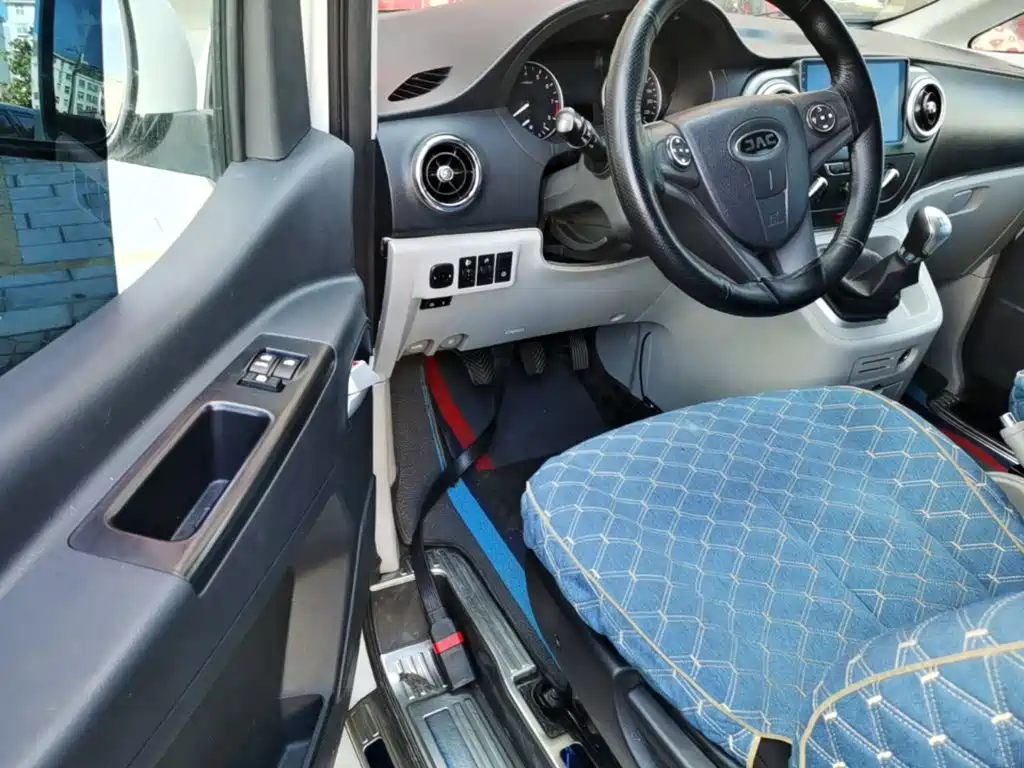JAC Refine M3 2025 2025 PLUS 1.5T Manual Classic 7-Seater